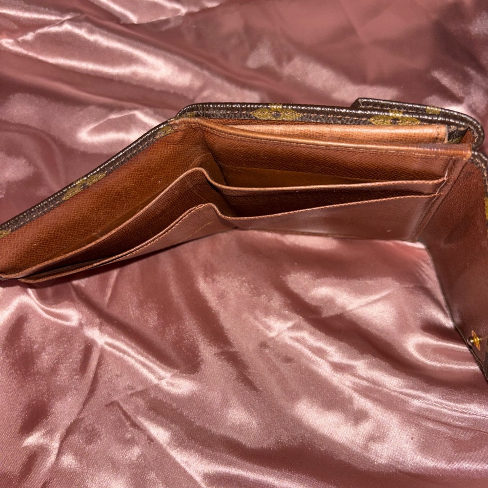 Louis Vuitton Monogram Envelope Wallet in Brown and Gold - Picture 5 of 7